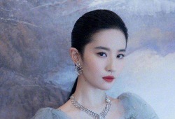 吃瓜娱乐圈刘亦菲,娱乐圈的瓜田仙子，美丽与实力并存